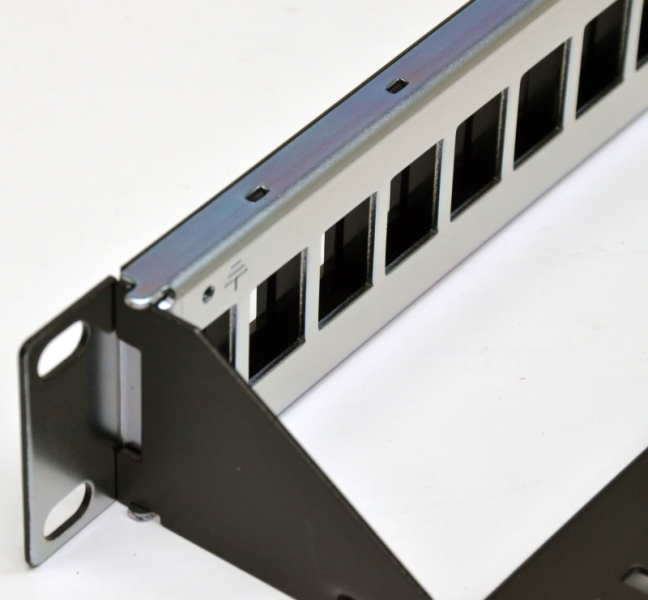 Патч-панель під 24 модуля Keystone, 1U, 19, Panduit