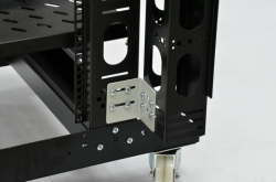 Комплект держателей бокового организатора кабеля