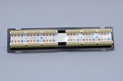 Патч-панель настенная 12xRJ-45 UTP, кат. 6, dual type