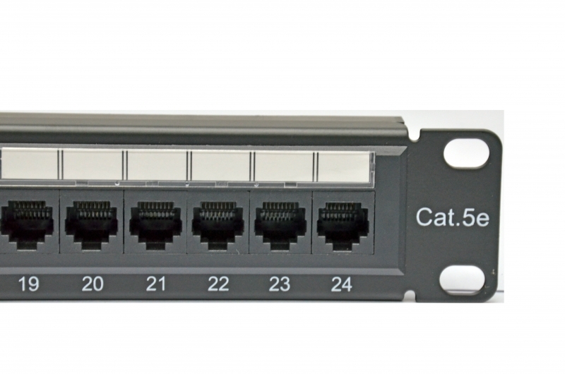 Патч-панель 19 24хRJ-45 UTP кат.5e, с задним организатором