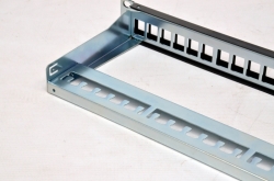 Патч-панель для 24 модулей xs500 Keystone, 1U, 19 , с кабельным организатором